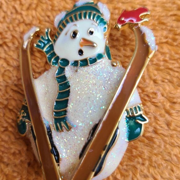 Tumbling/Falling Skiing Snowman Red Bird Cardinal Pin Brooch Enameled Gold Toned - Picture 1 of 7